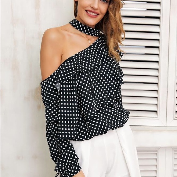 “Lotty Dotty” polka dot ruffle detail blouse. - Picture 5 of 7